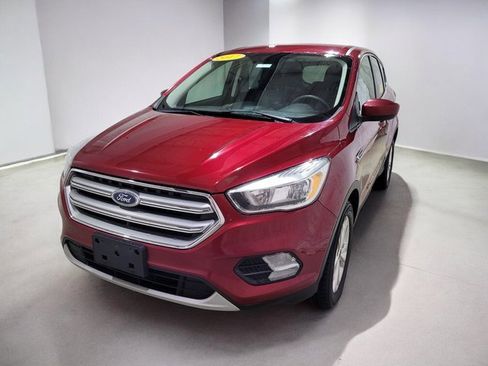 Used 2017 Ford Escape SE image 12