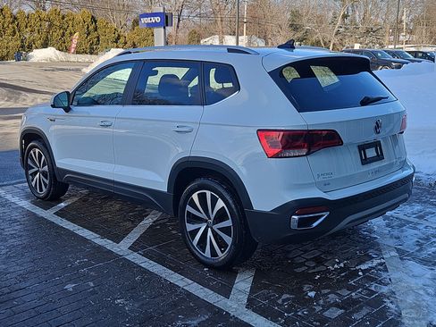 Used 2022 Volkswagen Taos SE w/ IQ.Drive SE Package image 24