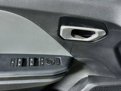 Used 2025 Kia K4 FWD image 23