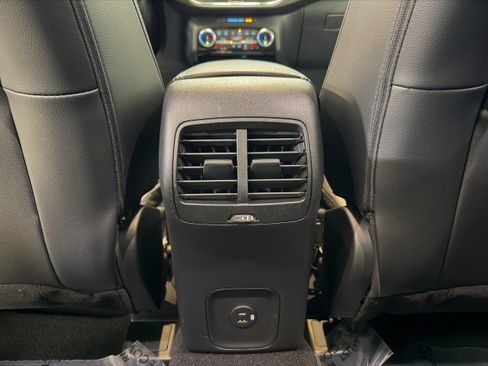 Certified 2022 Ford Escape Titanium AWD/4WD image 12