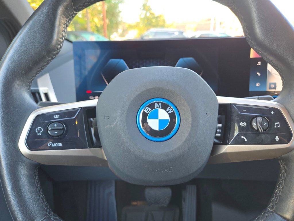 Used 2023 BMW iX xDrive50 w/ Convenience Package AWD/4WD image 24