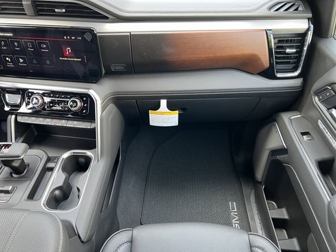 New 2026 GMC Sierra 1500 Denali AWD/4WD image 34