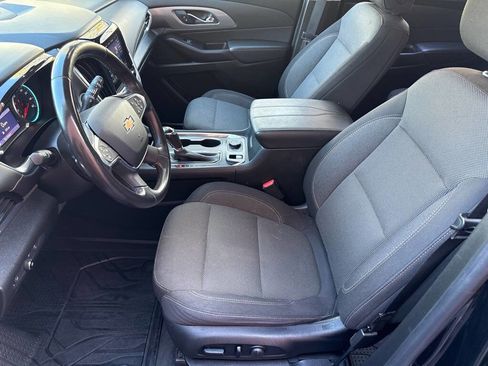 Used 2020 Chevrolet Traverse LT image 9