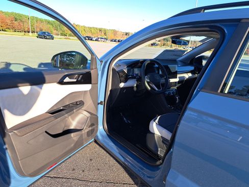 New 2026 Volkswagen Taos S image 17