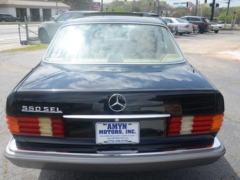Used 1991 Mercedes-Benz 560 SEL image 4