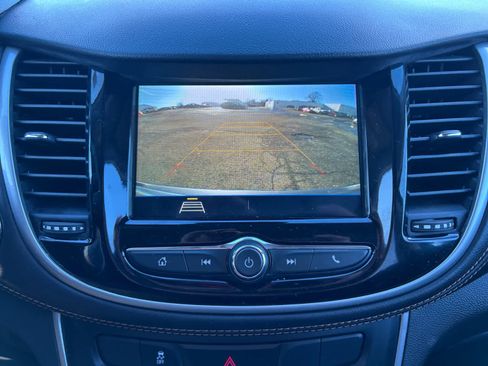 Used 2019 Chevrolet Trax LT w/ LT Convenience Package image 19