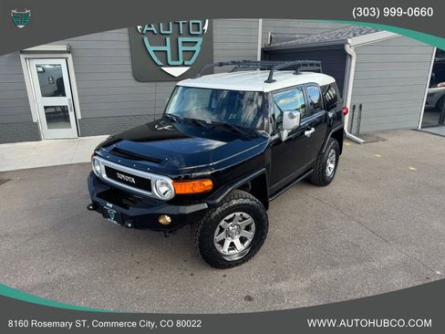 Used 2014 Toyota FJ Cruiser 4WD image 2