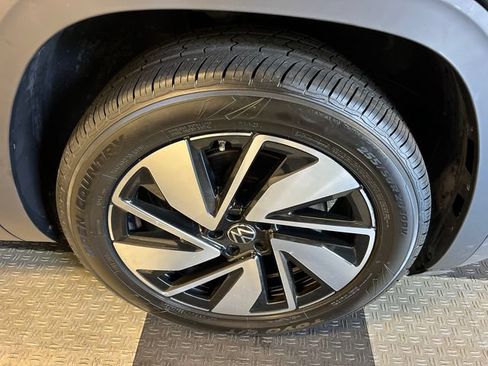 Certified 2024 Volkswagen Atlas SE AWD/4WD image 10