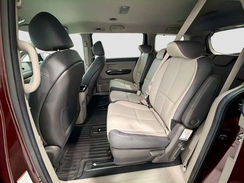 Used 2015 Kia Sedona EX image 21