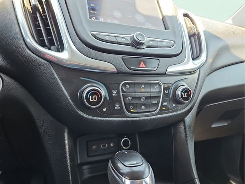 Used 2020 Chevrolet Equinox LT FWD image 17