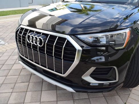 Used 2022 Audi Q3 2.0T Premium w/ Convenience Package AWD/4WD image 9