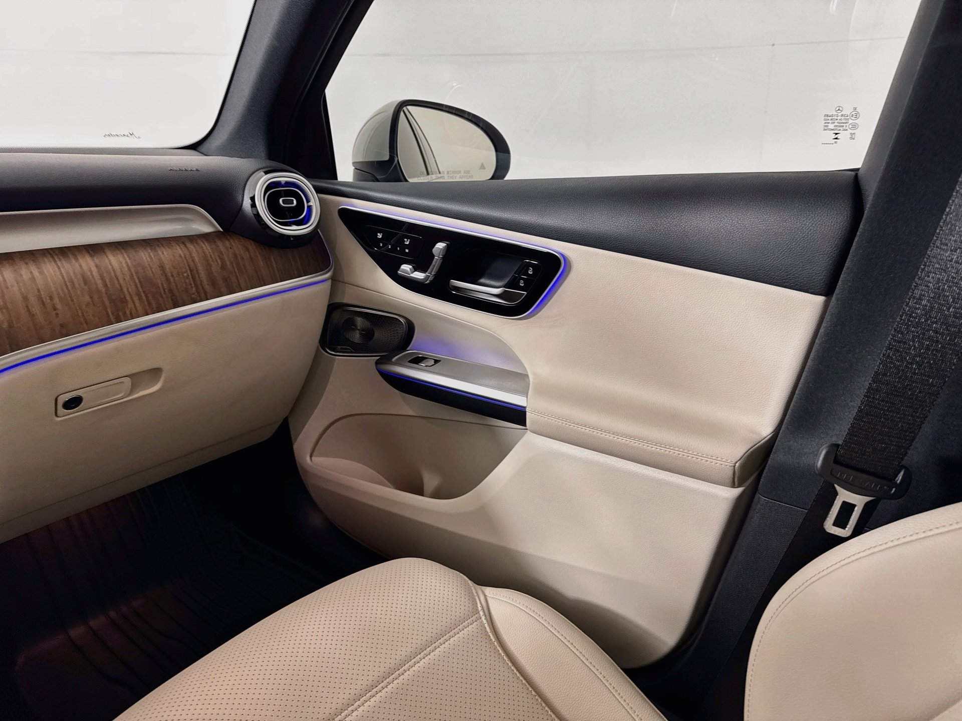 Certified 2026 Mercedes-Benz GLC 300 image 26