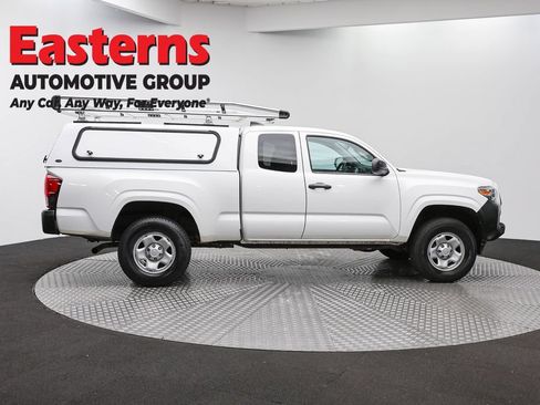 Used 2023 Toyota Tacoma SR RWD image 4