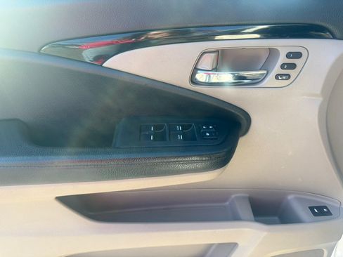 Used 2016 Honda Pilot Touring image 16