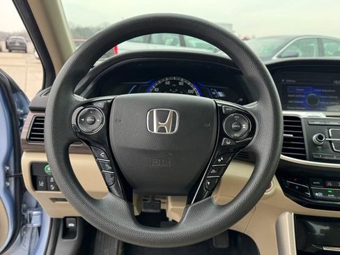 Used 2017 Honda Accord Hybrid Sedan image 19