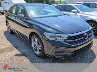 Used 2024 Volkswagen Jetta SE FWD video 1