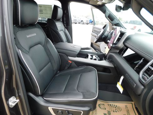 New 2026 RAM 1500 Laramie w/ Night Edition image 15