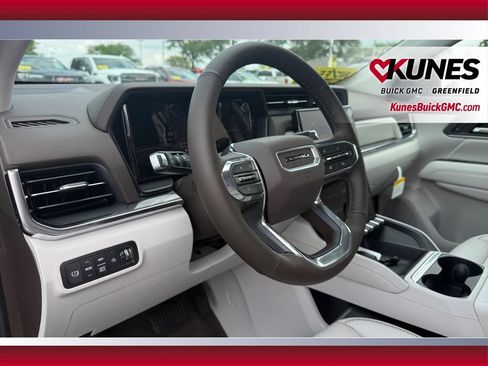 New 2027 GMC Terrain Denali w/ LPO, Floor Liner Package AWD/4WD image 38