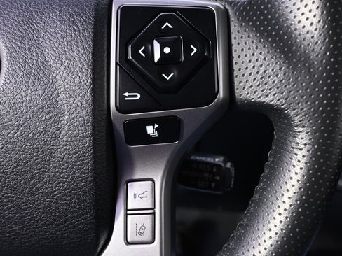 Used 2022 Toyota 4Runner SR5 Premium image 38