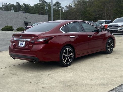 Used 2018 Nissan Altima 2.5 SR image 3
