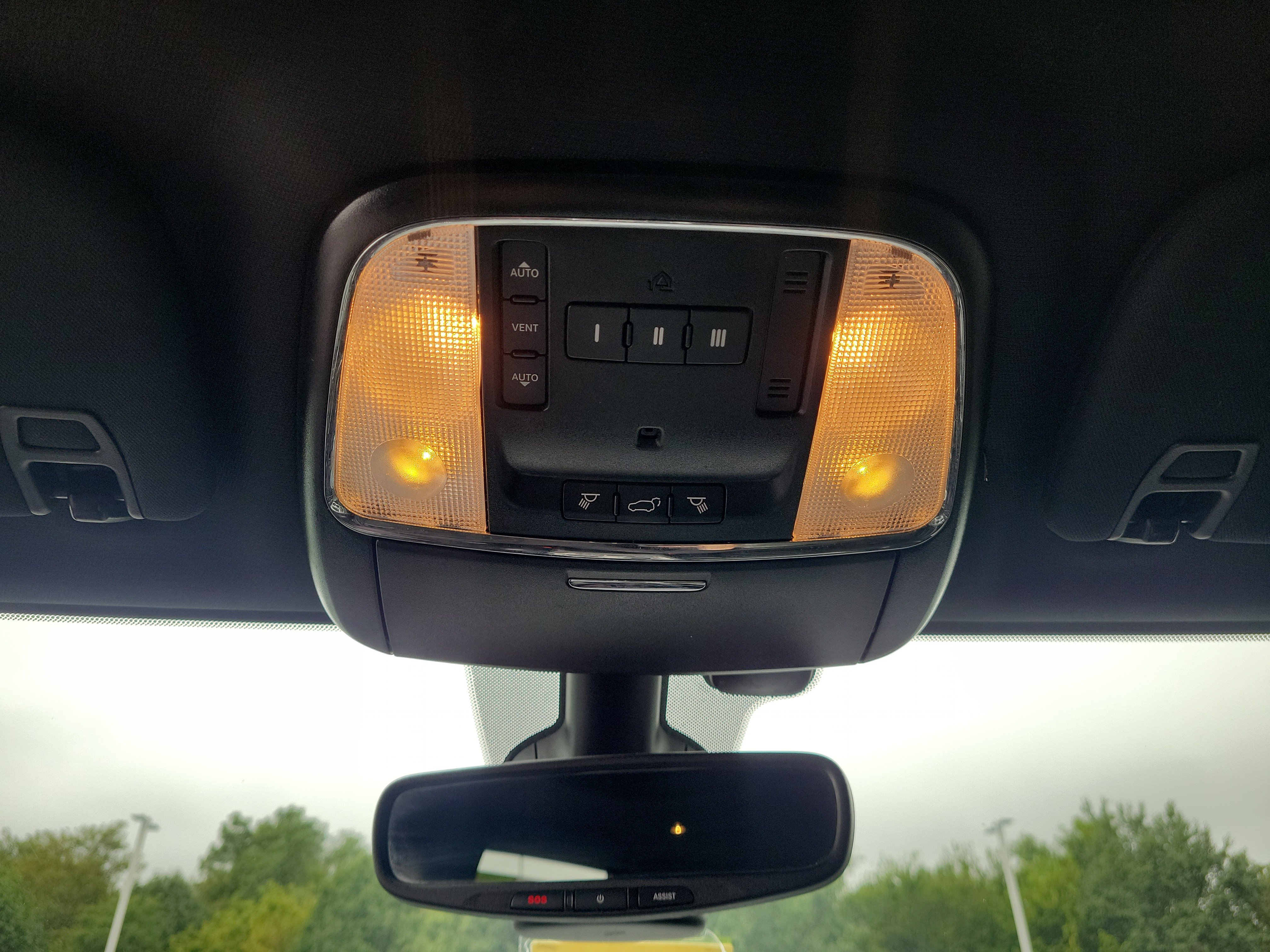 Used 2021 Jeep Grand Cherokee Limited AWD/4WD image 31