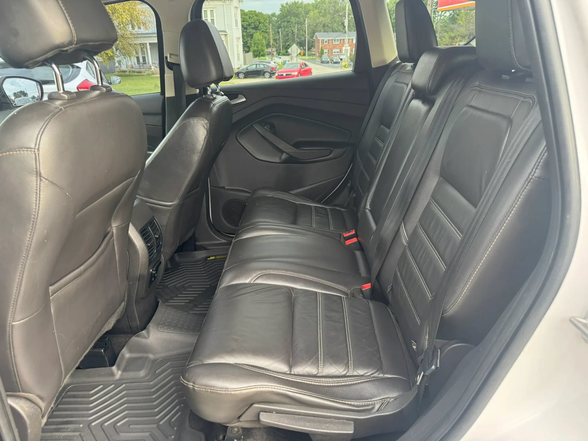 Used 2017 Ford Escape Titanium w/ Equipment Group 301A AWD/4WD image 23