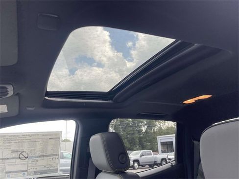 New 2026 Chevrolet Colorado ZR2 w/ Technology Package image 9