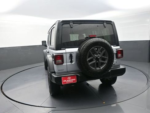 Used 2024 Jeep Wrangler Unlimited Sport AWD/4WD image 59