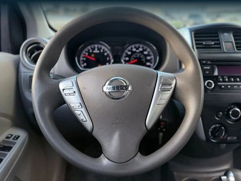 Used 2015 Nissan Versa SV FWD image 24