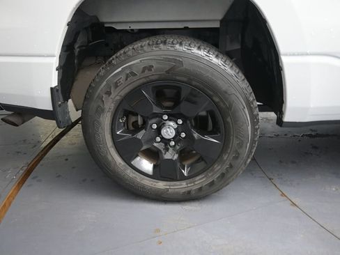 Used 2022 RAM 1500 Big Horn AWD/4WD image 17