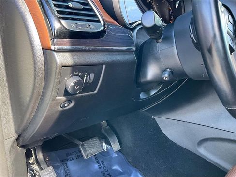 Used 2021 Jeep Grand Cherokee Overland AWD/4WD image 26