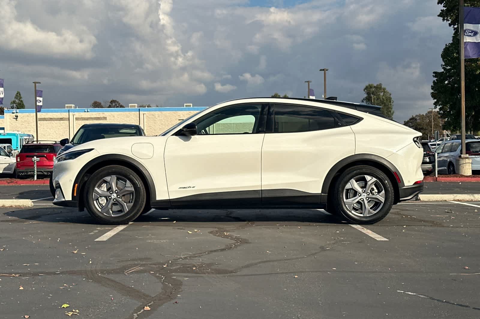 Used 2023 Ford Mustang Mach-E Select RWD image 5