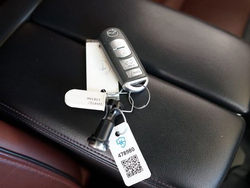 Used 2019 MAZDA CX-9 Signature AWD/4WD image 61