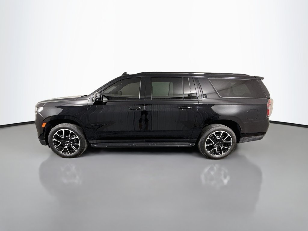 Used 2023 Chevrolet Suburban RST w/ Sport Performance Package AWD/4WD image 4
