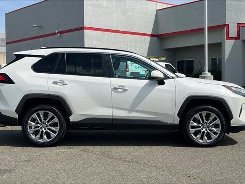 Certified 2022 Toyota RAV4 Limited image 6