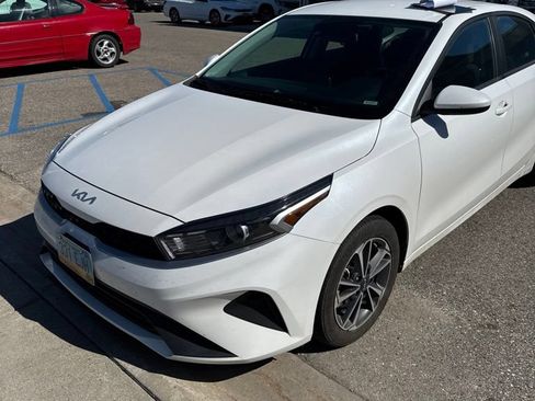 Used 2024 Kia Forte LXS FWD image 2