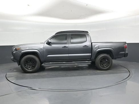 Used 2018 Toyota Tacoma SR w/ SR Convenience Package RWD image 7