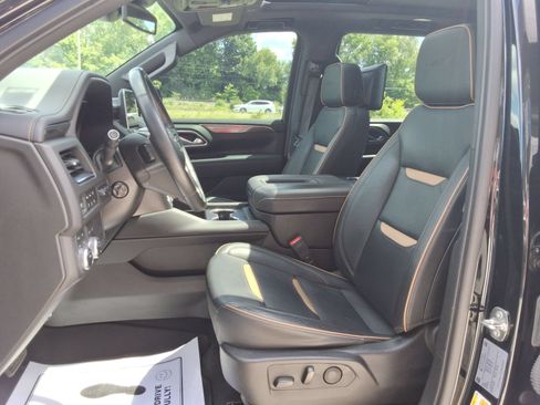 Used 2023 GMC Yukon AT4 w/ AT4 Premium Package AWD/4WD image 30