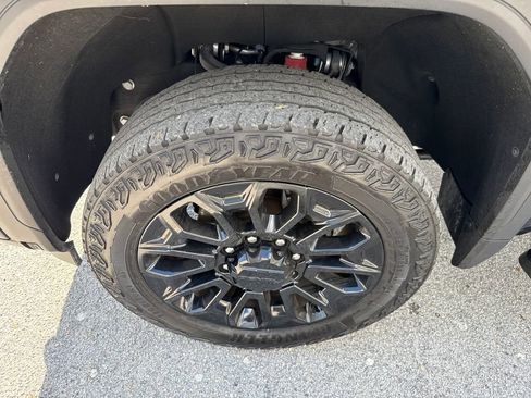 Used 2024 GMC Sierra 2500 Denali w/ Denali Reserve Package image 13