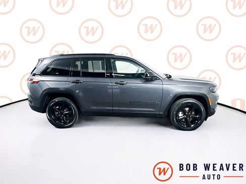 Used 2024 Jeep Grand Cherokee Limited w/ Luxury Tech Group II AWD/4WD image 9