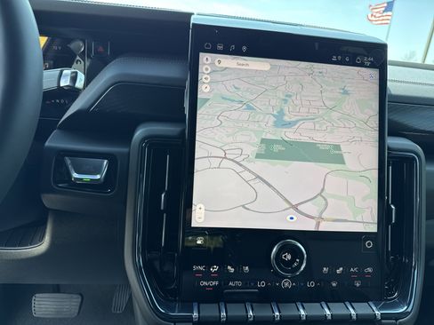 New 2026 GMC Yukon XL AT4 w/ AT4 Premium Plus Package image 24