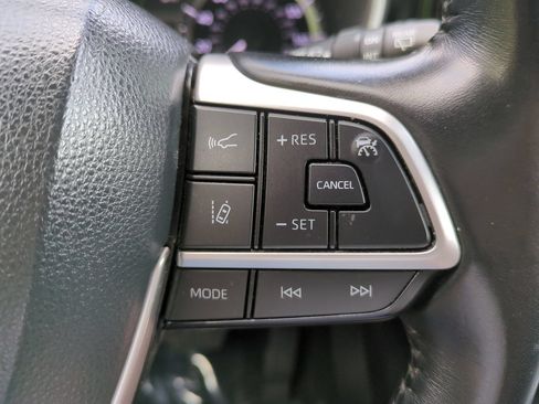 Used 2023 Toyota Highlander XSE AWD/4WD image 26