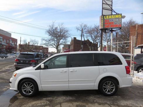 Used 2015 Dodge Grand Caravan SE image 7