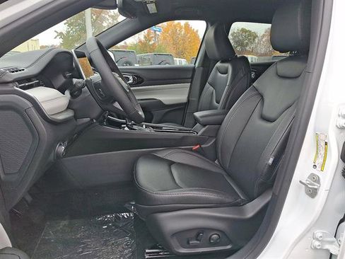 New 2026 Jeep Compass Limited image 10