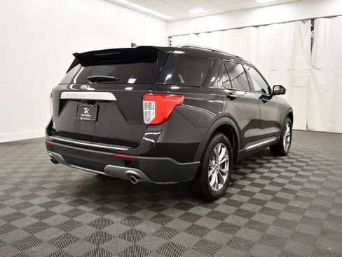 Used 2024 Ford Explorer Limited AWD/4WD image 8