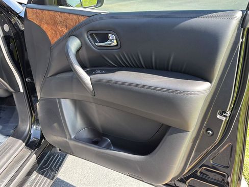 Used 2023 Nissan Armada SL w/ Captain's Chairs Package AWD/4WD image 14