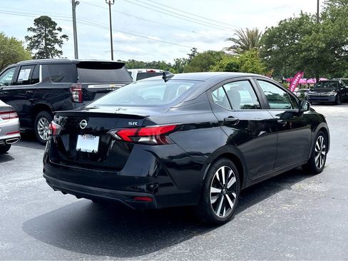 Used 2022 Nissan Versa SR FWD image 25