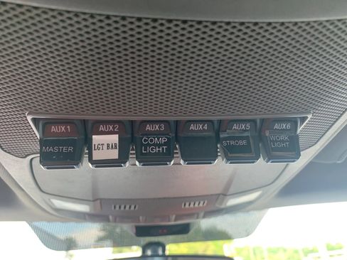 Used 2017 Ford F550 4x4 Regular Cab Super Duty image 24