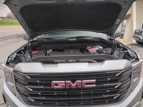 New 2026 GMC Sierra 1500 Elevation image 17