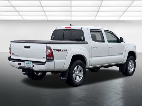 Used 2014 Toyota Tacoma 4x4 Double Cab w/ TRD Sport Package image 15